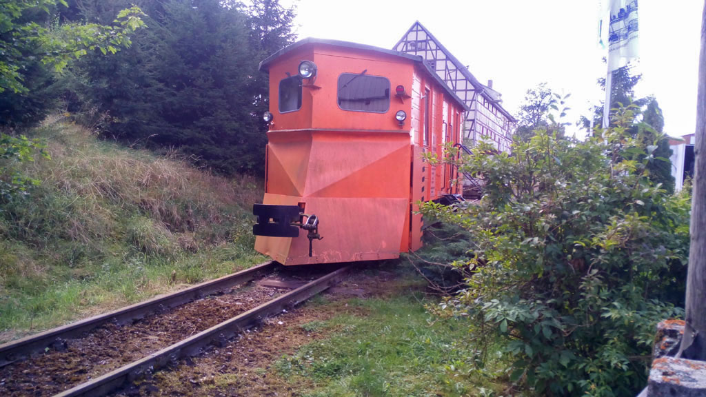 Quitanieves apartado en la estación terminal de Hasselfelde