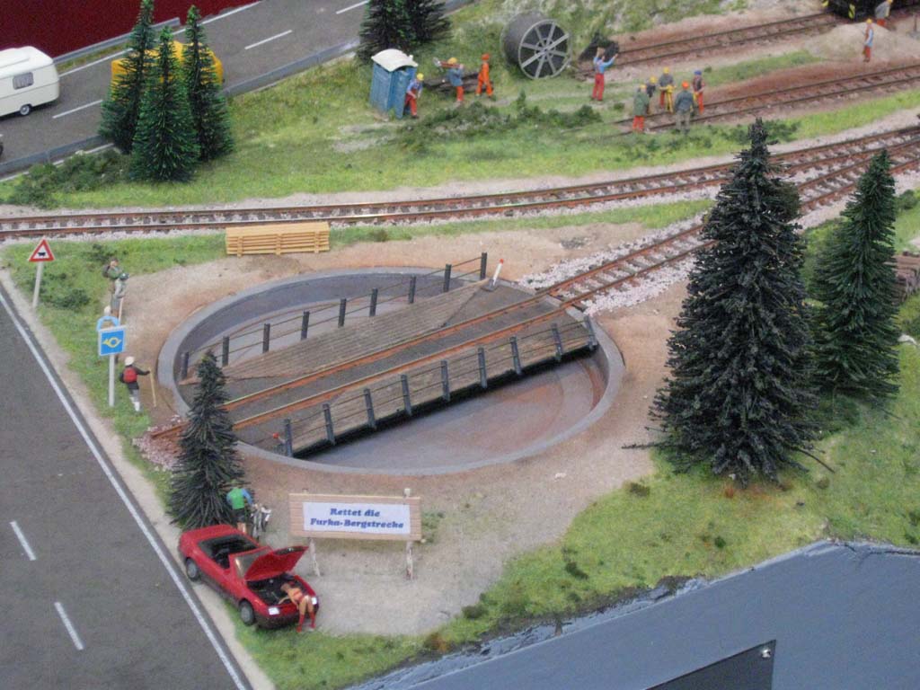 Plataforma giratoria para dar la vuelta a las locomotoras de vapor del DFB