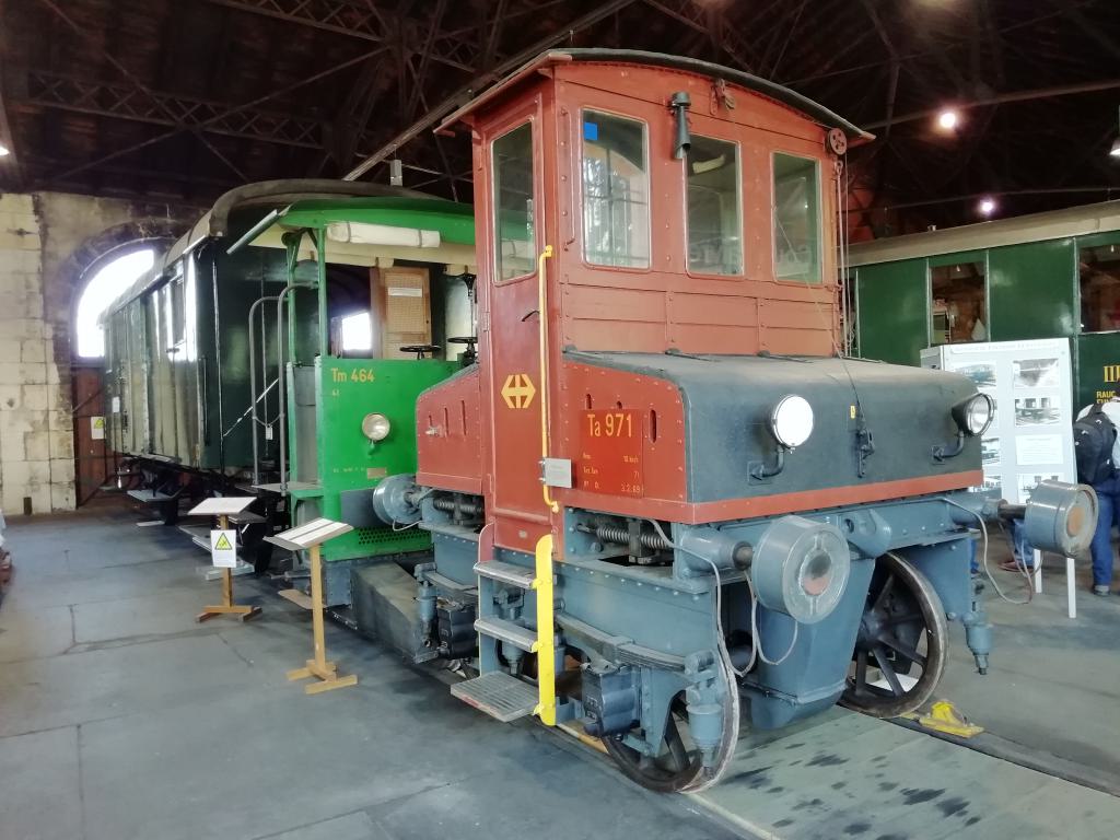Tractor de maniobras Ta971 llamado Tintenfisch de 1926, con topes magnéticos