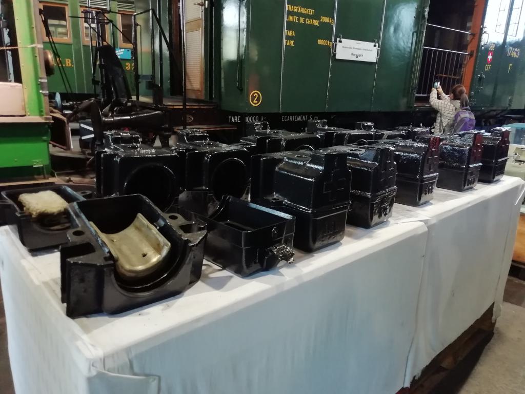 Diferentes tipos de cahas de grasa de vagones