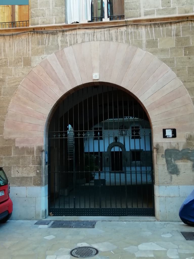 Típico arco mallorquín adovelado