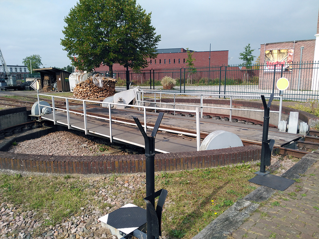 La plataforma giratoria es de nueva facción