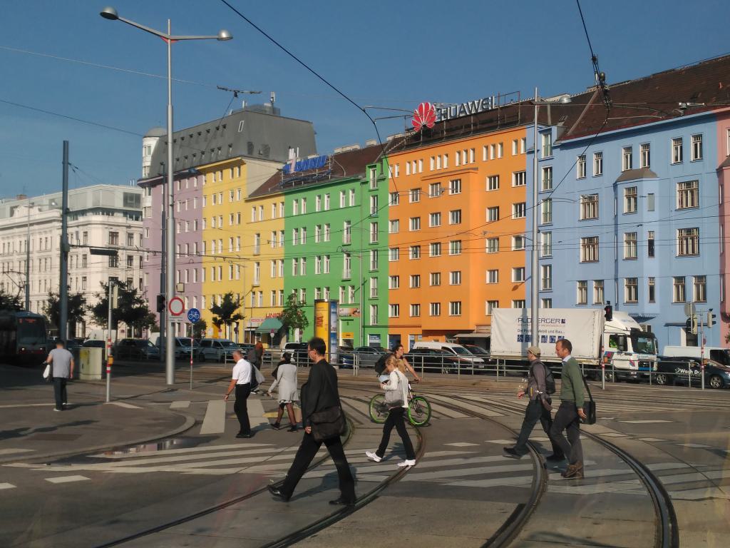 Zona segregada del tráfico urbano para los tranvías